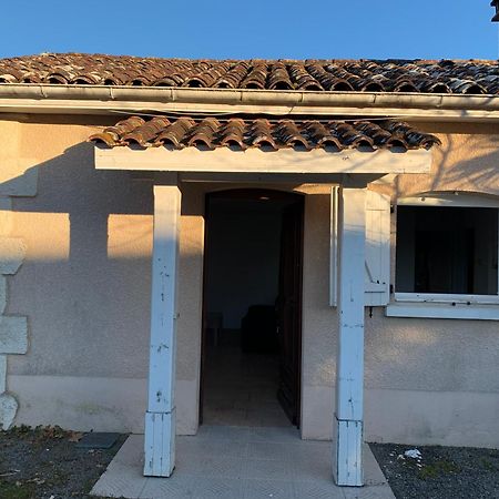 Petite Maison Dans Un Village Du Gers Sabazan Екстериор снимка